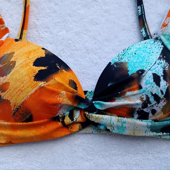 VENUS St. Lucia Twist Front Bikini Top, Size 32C/34B/36A - Picture 7 of 12